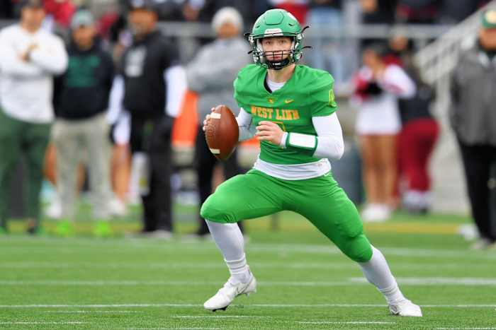 Tualatin.West-Linn.6A-football-semifinal.Leon-Neuschwander.59